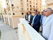 وزير الإسكان يختتم جولته بالعاصمة الإدارية الجديدة بتفقد أعمال التشطيبات بالحى السكنى الخامس “جاردن سيتي الجديدة”