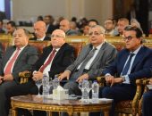 نائب رئيس مجلس الوزراء ووزير الصحة يؤكد اهتمام القيادة السياسية بقضية تطوير صناعة الدواء وتوطينها