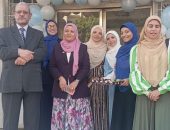 عميد كلية البنات الإسلامية بأسيوط يستقبل الطالبات الجدد والقدامى فى أول أيام العام الجامعي الجديد”