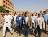 محافظ الجيزة : رصف وتطوير ورفع كفاءة طريق المتربة بقرية صول بمركز ومدينة أطفيح بتكلفة ١٩ مليون جنية