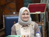 مستشارة شيخ الأزهر: “دعم الوافدين” سيساعد في صرف  المساعدات لغير القادرين وعلى المنح والأنشطة الطلابية.