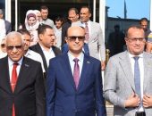 الدكتور المنشاوي يشهد تحية العلم أمام المبنى الإداري  بجامعة أسيوط الأهلية في أول يوم دراسة للعام الجامعي الجديد