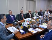 وزير التموين والتجارة الداخلية يعقد اجتماعاً مع بعثة البنك الدولي لتعزيز التعاون في مجالات الحماية الاجتماعية.