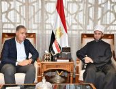 وزير الأوقاف : خدمة القرآن الكريم وأهل القرآن الكريم من أفضل الطاعات التي يُنفق الإنسان في سبيلها الأعمار والأوقات