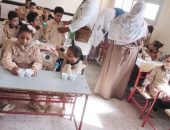 «الصحة» تطلق حملات وقائية للفحص والكشف المبكر وعلاج أمراض البلهارسيا والطفيليات المعوية لطلاب المدارس بالمناطق الريفية