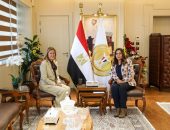 وزيرة التنمية المحلية تستقبل المدير التنفيذي للأكاديمية الوطنية للتدريب لمتابعة ملفات التعاون المشترك بين الجانبين