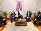 نائب رئيس مجلس الوزراء للتنمية الصناعية وزير الصناعة والنقل يبحث مع وفد شركة نستله مصر خطط الشركة المستقبلة بالسوق المصري