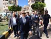 محافظ كفرالشيخ يتفقد معرض الصناعات الحرفية واليدوية بحديقة العائلات بفوه “الكليم-السجاد”.. مؤكدًا على دعم الصناع والحرفيين