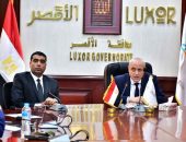 محافظ الأقصر : ” اقامة معارض دائمة في كل مدن المحافظة لتوفير السلع بأسعار مناسبة”
