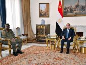 السيد الرئيس عبد الفتاح السيسي  يستقبل الفريق الأول “موهوزي موسيفيني”، قائد قوات الدفاع الشعبية بجمهورية أوغندا،