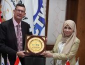توقيع بروتوكول تعاون بين مركز التدريب الاقليمى للموارد المائية والرى وجامعة هيردتفوردشاير الإنجليزية لتعزيز التعاون بين المؤسستين لخدمة العملية التدريبية وتنمية ورفع قدرات العاملين بالوزارة