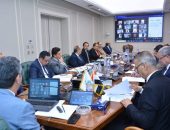 وزير التموين  يعقد اجتماعاً عبر الفيديو كونفرانس مع  مديري المديريات بالمحافظات للتأكيد على مراقبة الأسواق وضبط منظومة طرح وتداول السلع .