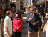 محافظ دمياط يتابع ميدانيًا مستجدات الموقف التنفيذى لمشروع صرف صحي شط جريبة  ويتواصل مع الأهالى ويؤكد حرص المحافظة على الانتهاء من المشروع وحل أى مشكلات تواجههم