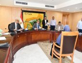 محافظ الفيوم يوجه بسرعة رفع التعديات على المساحات الخضراء بمدينة دمو