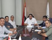 نائب المحافظ يجتمع بلجنة التنمية المستدامة لمناقشة الموقف التنفيذي لمشروع إعداد قاعدة بيانات متكاملة للمحافظة ضمن جهود تحقيق التنمية المستدامة في كافة القطاعات .