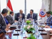نائب رئيس مجلس الوزراء وزير الصحة والسكان يبحث مع وزير العمل تعزيز سبل التعاون في  مجال تطوير التدريب الطبي المهني