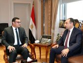وزيرا الإسكان وقطاع الأعمال العام يبحثان تعزيز التعاون لتنمية بعض الأصول والأراضي التابعة لشركات قطاع الأعمال