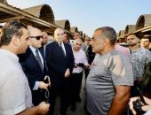 محافظ كفرالشيخ: الدفع بـ7 أوتوبيسات و100 سيارة ميكروباص إضافية لنقل الأهالي وطلاب الجامعة ببلطيم