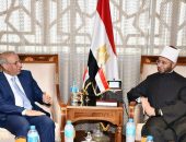 وزير الأوقاف يستقبل سفير العراق بالقاهرة لبحث التعاون المشترك