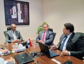 نائب وزير الإسكان يلتقي ممثلي إحدى الشركات العالمية المتخصصة في تنفيذ وإدارة المرافق