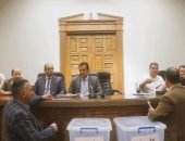 إجراء القرعة العلنية لحجز 32 وحدة طعام متنقلة بمدينة العاشر من رمضان