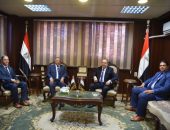 محافظ بورسعيد يزور عدد من الهيئات القضائية بالمحافظة