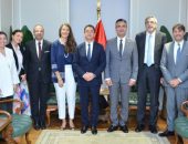 وزير التموين والتجارة الداخلية يستقبل السفير الفرنسي بمصر، لمناقشة سبل تعزيز التعاون المشترك، ومتابعة الموقف التنفيذي للمشروعات المشتركة الجاري تنفيذها