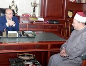 محافظ بني سويف يناقش تقرير جهود مديرية الأوقاف في الجوانب الدعوية والتوعوية ورفع كفاءة المساجد وإعمار ببوت الله