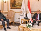 الدكتور سويلم يلتقى نائب وزير الدولة للطاقة والموارد المائية بجمهورية الصومال