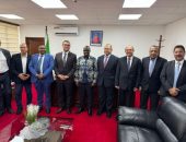 وزير الإسكان ونائب رئيس الوزراء التنزاني يتابعان تقدم الأعمال بمشروع سد ومحطة “جوليوس نيريري” الكهرومائية على نهر روفيجي بتنزانيا