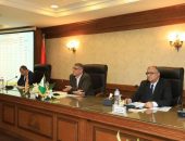 محافظ الجيزة يتابع مستجدات العمل بملفات التصالح في مخالفات البناء وتقنين أراضي أملاك لدولة