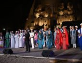 محافظ أسوان ونائب رئيس قصور الثقافة يشهدان احتفالية فنية بمعبد أبي سمبل في ليلة التعامد