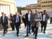 وزير الثقافة يلتقي محافظ بني سويف ويتفقدان قصر ثقافة المدينة والسينما الصيفية في بداية جولة موسعة بمحافظات الصعيد