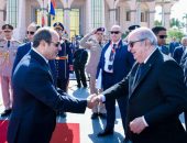 السيد الرئيس عبد الفتاح السيسي يقوم بتوديع أخيه الرئيس الجزائري عبد المجيد تبون في مطار القاهرة الدولي
