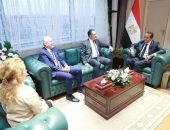 الدكتور خالد عبدالغفار يستقبل وزير الصحة بدولة اليونان لتعزيز التعاون في مجالات الرعاية الصحية