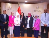 وزيرة التضامن الاجتماعي تكرم عدداً من النماذج الملهمة في إطار مبادرة ” الأب القدوة ” بالتعاون مع مؤسسة العربي لتنمية المجتمع
