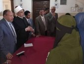 رئيس جامعة الأزهر خلال زيارته للأقصر  امس: لا تهاون مع من يقصر في أداء عمله.