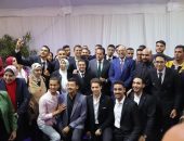 نائب رئيس الوزراء ووزير العمل يتفقدان معرض المؤتمر العالمي للسكان والصحة والتنمية البشرية ..