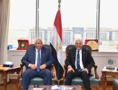وزير العمل يستقبل محافظ الوادي الجديد لتفعيل التعاون في الملفات المُشتركة..