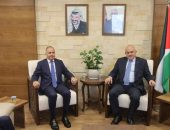 ‎سفير مصر في رام الله يلتقي وزير الحكم المحلي الفلسطيني