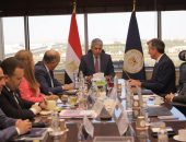 وزير السياحة والآثار يبحث مع مسئولي شركة أرويا كروز للرحلات البحرية سبل التعاون لتعزيز سياحة السفن البحرية