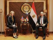 وزير قطاع الأعمال العام يبحث مع سفيرة النرويج و”سكاتك” مستجدات مشروع المحطة الشمسية لمجمع الألومنيوم بنجع حمادي