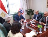نائب رئيس الوزراء وزير الصحة يلتقي بالسفراء الجدد لبحث التعاون الصحي مع الدول المضيفة