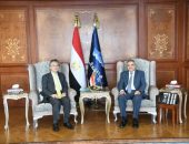 الفريق أسامة ربيع يبحث سبل التعاون المشترك مع السفير الياباني في مجالات التدريب والتحول الأخضر