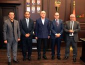 محافظ الأقصر يبحث مع مسئولي التضامن الاجتماعي إنهاء مشكلة دور رعاية الشمس المشرقة