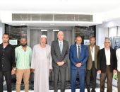 محافظ أسوان يوجه بتلبية مطالب أهالى منطقة جبل تقوق بقطاعات العمل المختلفة