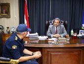 محافظ دمياط يناقش مع مدير إدارة الحماية المدنية عدد من الموضوعات الخاصة بالمنظومة