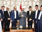 وزير الأوقاف يستقبل رئيس مؤسسة “السلام في العالمين” الإندونيسية