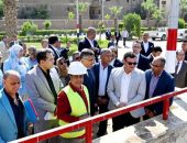وزير الإسكان ومحافظ الجيزة يقومان بزيارة مفاجئة لمتابعة سير العمل بمحطة رفع صرف صحى الهرم الحلزونية
