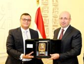 وزير الإسكان يعرض على نظيره الأذربيجاني والوفد المرافق له التجربة العمرانية المصرية.. ويبحثان سبل تعزيز التعاون المشترك